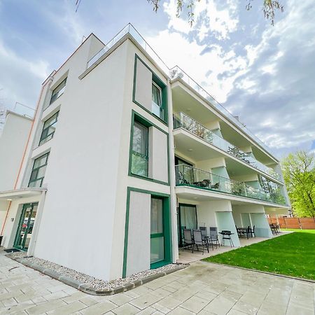 Villa Bauhaus Wellness Apartments 207 - Petiteplage Siófok Exteriér fotografie